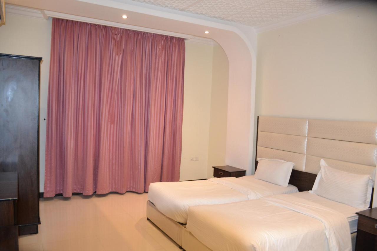فندق الميثاق بواسطة سما ستار Riadh Exterior foto